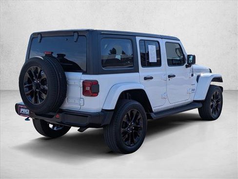 Used 2023 Jeep Wrangler Unlimited Sahara w/ Cold Weather Group AWD/4WD image 5
