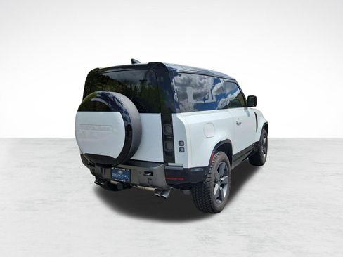 Certified 2025 Land Rover Defender 90 V8 AWD/4WD image 8