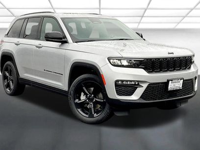 New 2025 Jeep Grand Cherokee Limited w/ Black Appearance Package