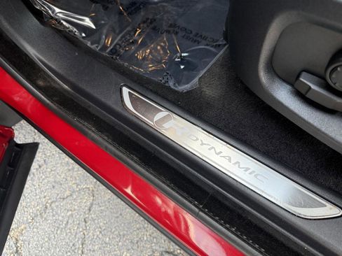 Used 2019 Jaguar E-PACE R-Dynamic SE image 33