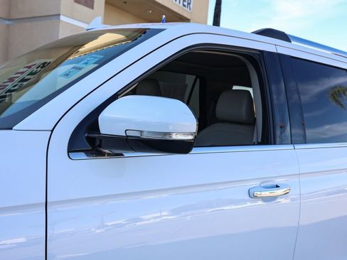 Used 2024 Ford Expedition Max Limited image 12