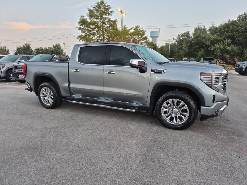 Used 2025 GMC Sierra 1500 Denali AWD/4WD image 12