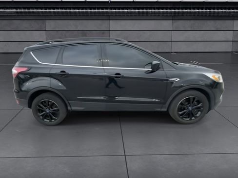 Used 2018 Ford Escape SEL image 9