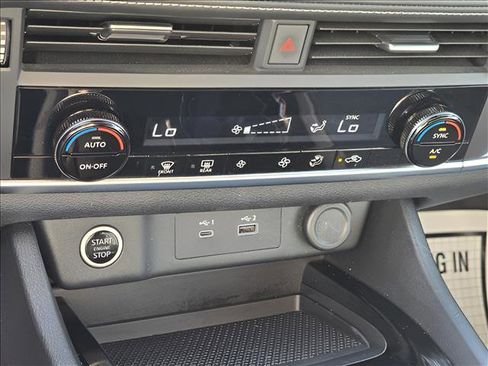 Used 2023 Nissan Rogue SV image 17