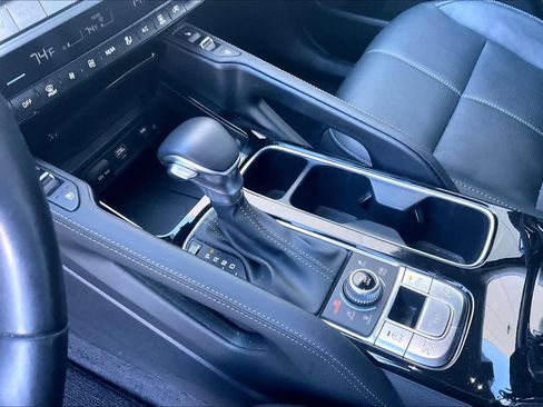 Used 2023 Kia Telluride SX image 16