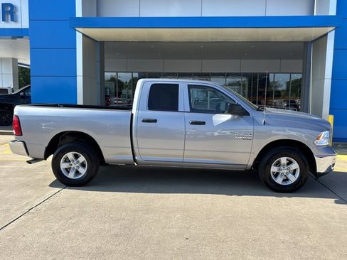 Used 2024 RAM 1500 Classic SLT AWD/4WD image 2