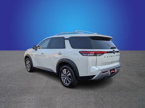 Used 2023 Nissan Pathfinder SL AWD/4WD image 3