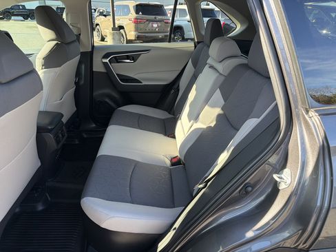 Certified 2022 Toyota RAV4 XLE w/ Convenience Package image 33