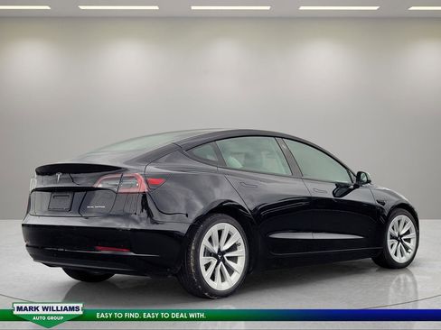 Used 2022 Tesla Model 3 Long Range AWD/4WD image 4