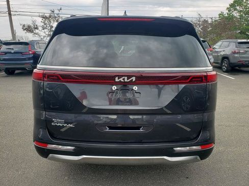 Certified 2024 Kia Carnival SX Prestige FWD image 5