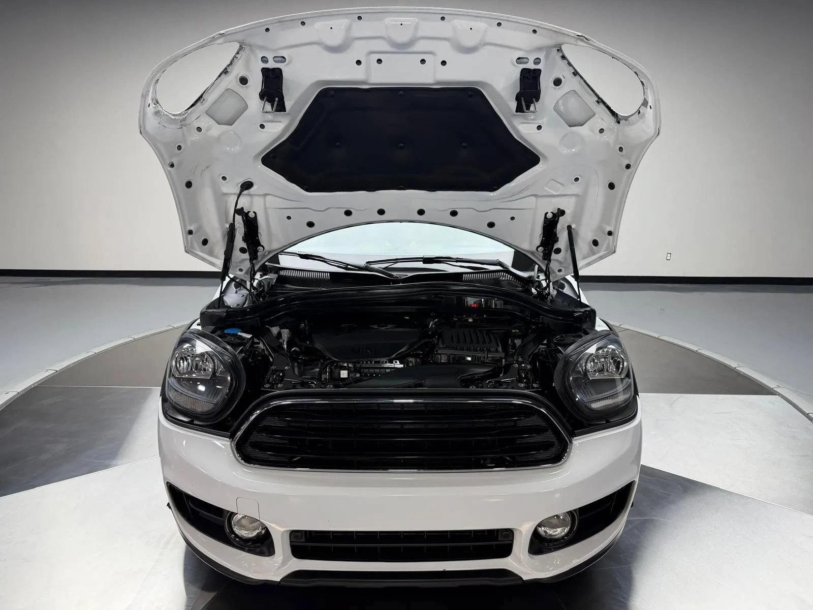 Used 2018 MINI Cooper Countryman FWD image 9