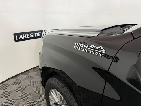 Used 2019 Chevrolet Silverado 1500 High Country w/ Technology Package AWD/4WD image 10