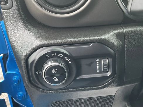 Used 2023 Jeep Gladiator Sport AWD/4WD image 25