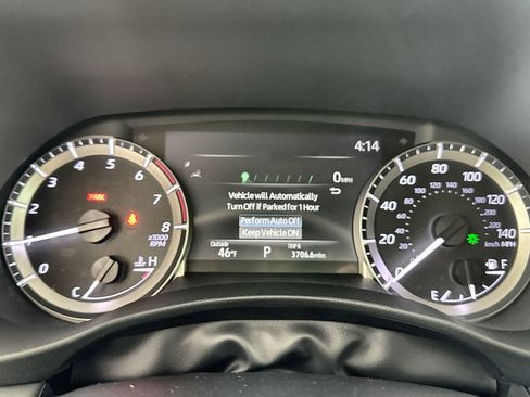 Used 2024 Toyota Highlander LE image 17