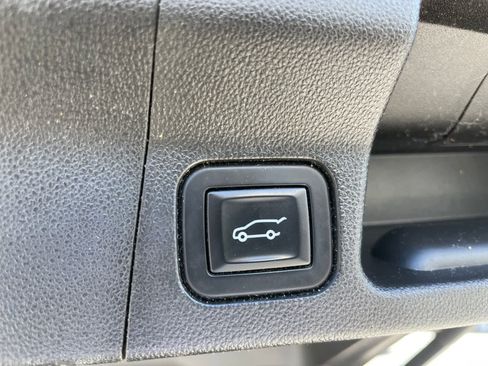 Used 2018 GMC Acadia SLT FWD image 26