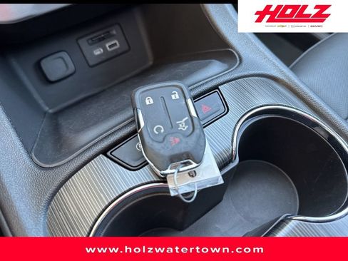 Certified 2023 GMC Acadia SLT w/ Preferred Package AWD/4WD image 31
