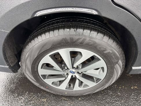 Used 2023 Subaru Outback Premium image 12