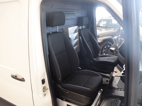 Used 2019 Mercedes-Benz Sprinter 2500 image 36