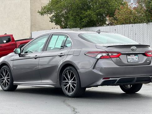Certified 2022 Toyota Camry SE FWD image 7
