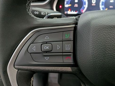 New 2025 Jeep Grand Cherokee Limited image 18