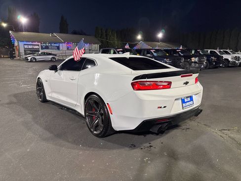 Used 2018 Chevrolet Camaro SS image 4