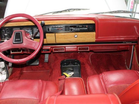Used 1986 Jeep Grand Wagoneer image 66