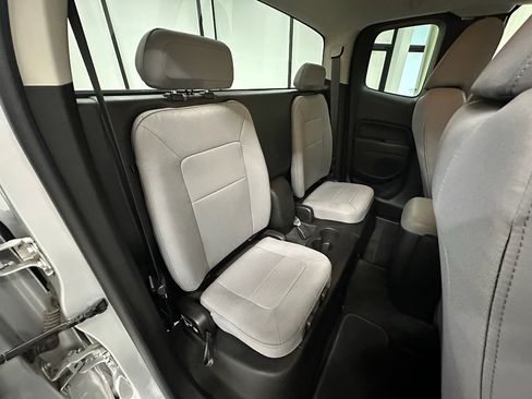 Used 2018 Chevrolet Colorado W/T w/ Custom Special Edition image 20