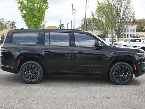 Used 2022 Jeep Grand Wagoneer Series II image 16