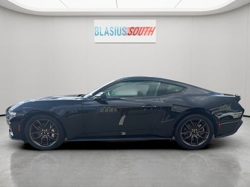 Used 2024 Ford Mustang GT Premium image 6
