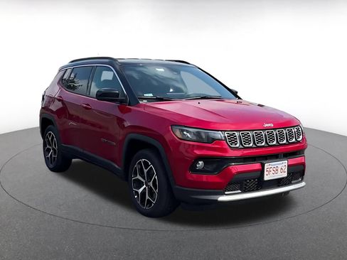 Used 2025 Jeep Compass Limited AWD/4WD image 3
