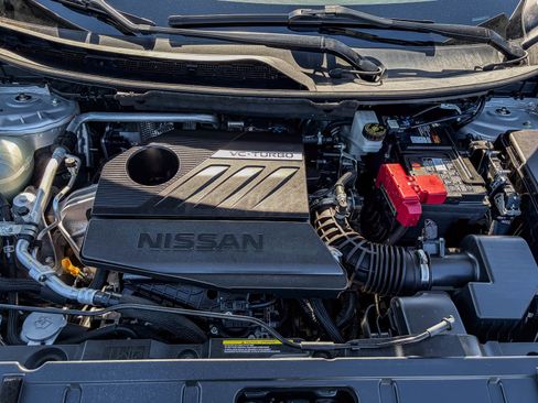 Used 2024 Nissan Rogue SV image 26