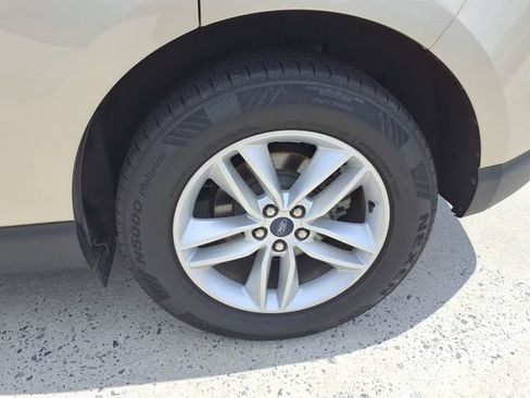 Used 2018 Ford Edge SEL w/ Equipment Group 201A FWD image 27