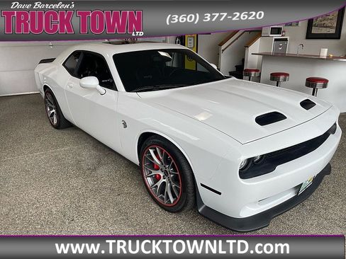 Used 2020 Dodge Challenger SRT Hellcat w/ Plus Package RWD image 7