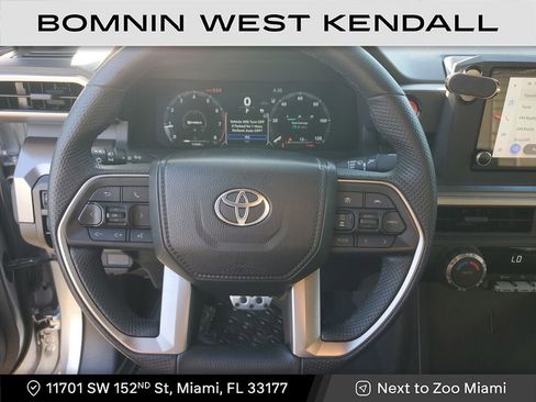 Used 2024 Toyota Tacoma Limited image 27