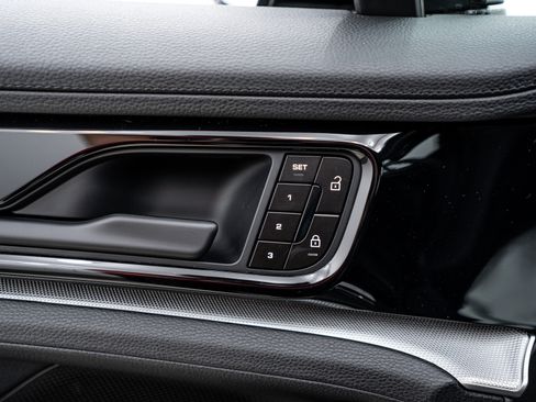 Certified 2026 Porsche Panamera 4 AWD/4WD image 18