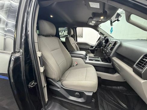 Used 2017 Ford F150 XLT AWD/4WD image 4