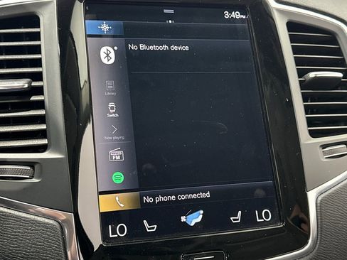 Used 2022 Volvo XC90 T5 Momentum image 12