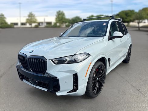 Used 2026 BMW X5 xDrive40i w/ M Sport Package AWD/4WD image 4