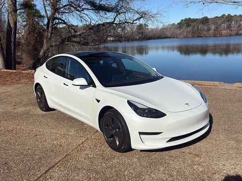 Used 2022 Tesla Model 3 Long Range image 2