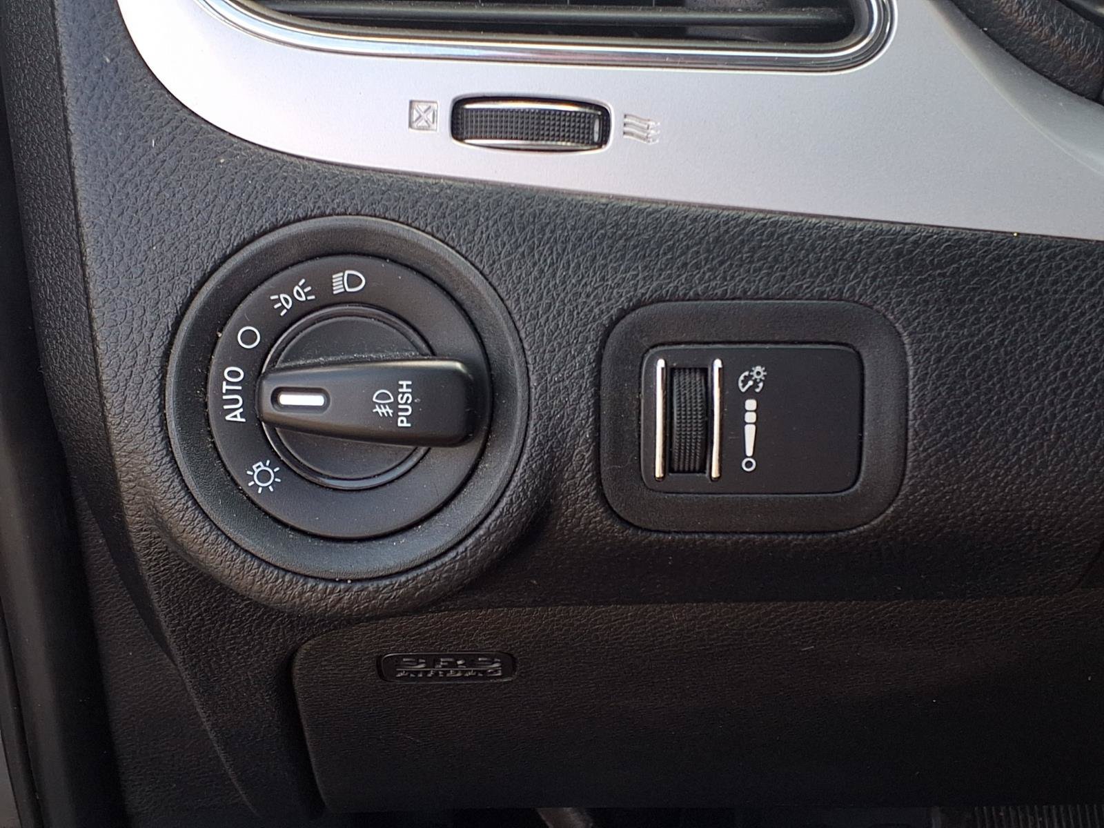 Used 2019 Dodge Journey SE w/ Connectivity Group FWD image 21