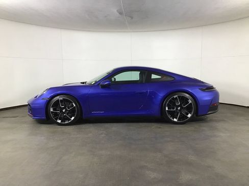 Used 2026 Porsche 911 Carrera T RWD image 2