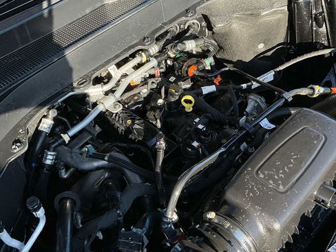 Used 2022 Ford Explorer XLT image 55