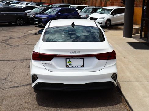 Used 2022 Kia Forte LXS FWD image 10
