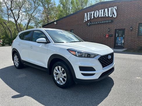 Used 2021 Hyundai Tucson SE image 1