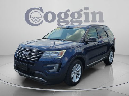 Used 2016 Ford Explorer XLT w/ Equipment Group 202A FWD image 1