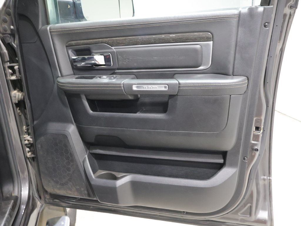 Used 2015 RAM 2500 Limited AWD/4WD image 22