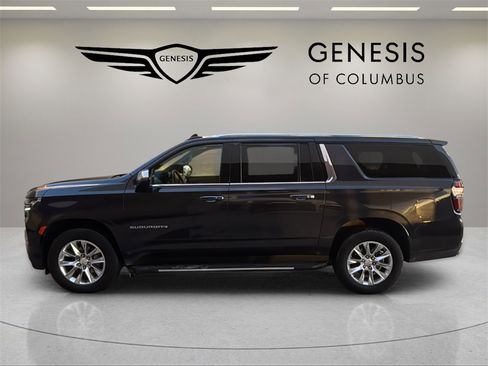 Used 2023 Chevrolet Suburban Premier image 2