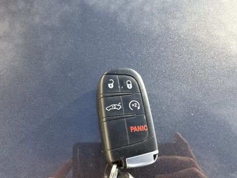 Used 2022 Dodge Challenger R/T w/ Driver Convenience Group image 31