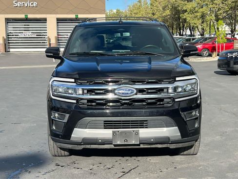 Used 2024 Ford Expedition Limited AWD/4WD image 3