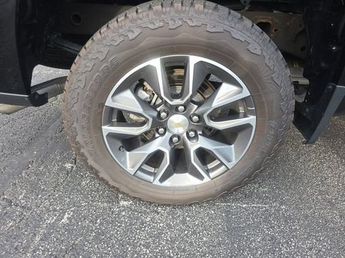 Certified 2024 Chevrolet Silverado 1500 LT AWD/4WD image 12